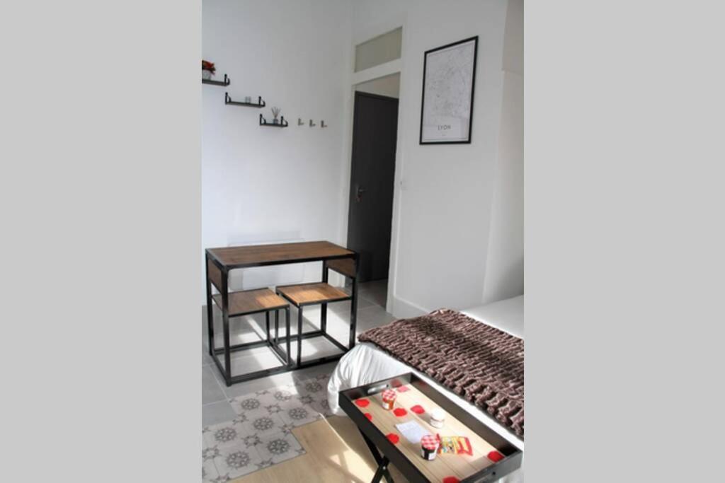 L'Escapade de Lyon, Charpennes, Jacuzzi et Emplacement idéal Appartamento Villeurbanne Esterno foto