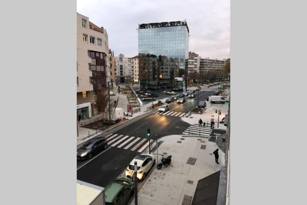 L'Escapade de Lyon, Charpennes, Jacuzzi et Emplacement idéal Appartamento Villeurbanne Esterno foto